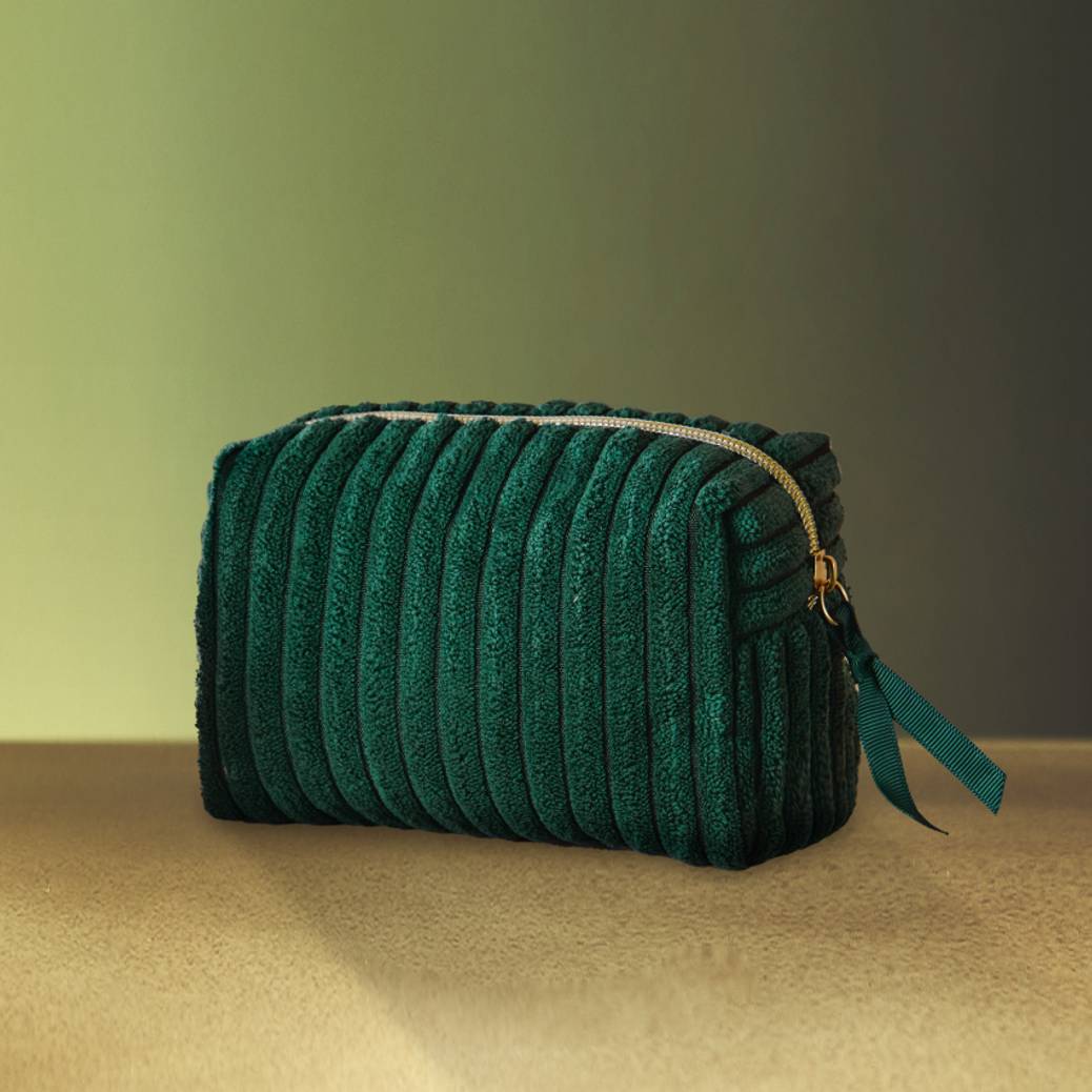 Grünes Samt-Etui