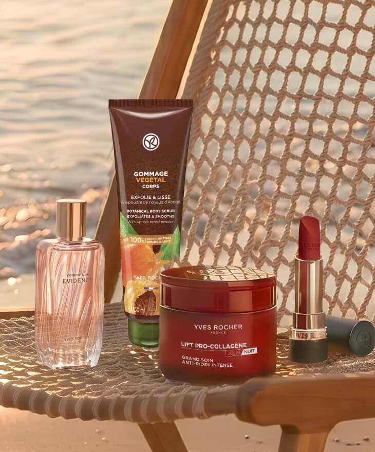 Yves Rocher Parfum Comme une Evidence, Körperpeeling, Lift Pro-Collagène Gesichtspflege und Lippenstift am Meer